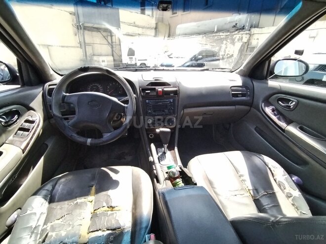 Nissan Maxima-2