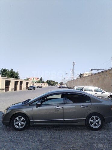 Honda Civic 2006, 301,000 km - 1.3 л - Bakı