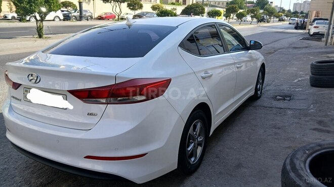 Hyundai Avante 2017, 92,000 km - 1.6 l - Bakı
