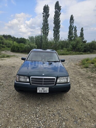 Mercedes C 220 1996, 350,000 km - 2.2 l - Kürdəmir
