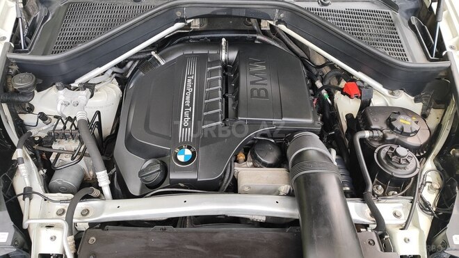 BMW X5 2011, 200,000 km - 0.3 л - Yevlax