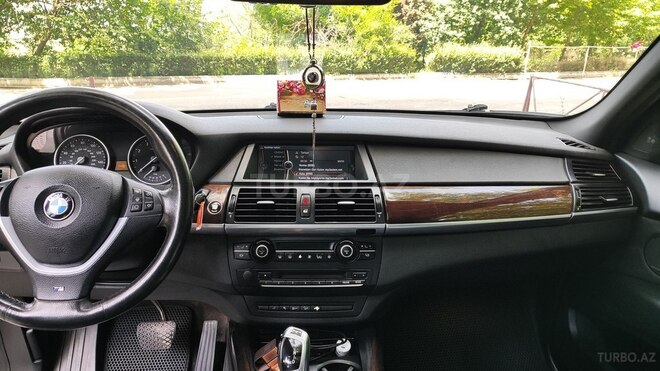 BMW X5 2011, 200,000 km - 0.3 л - Yevlax