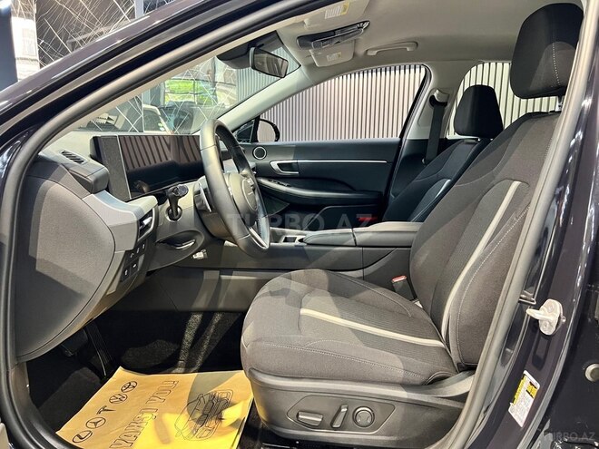 Hyundai Sonata-17