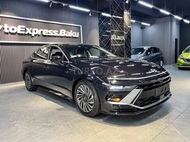 Hyundai Sonata-4