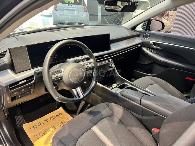 Hyundai Sonata-19