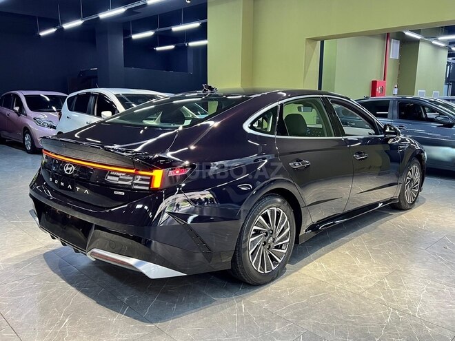 Hyundai Sonata-11
