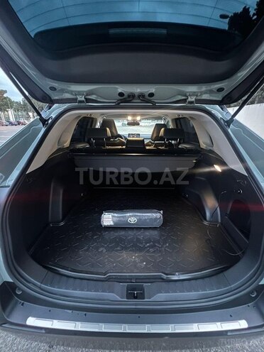 Toyota RAV4 2022, 28,500 km - 2.0 л - Bakı