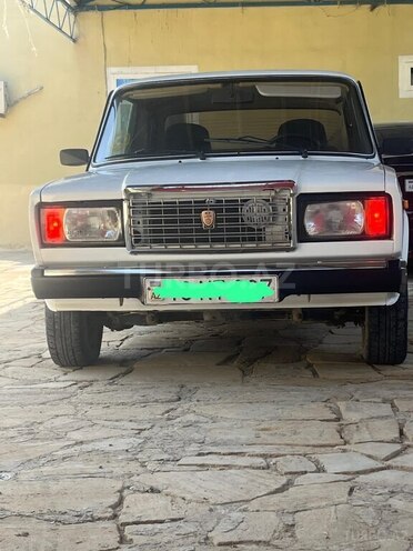 LADA (VAZ) 2107 2005, 87,000 km - 1.6 л - Salyan