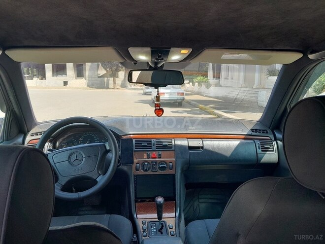 Mercedes E 280 1996, 418,500 km - 2.8 l - Lənkəran