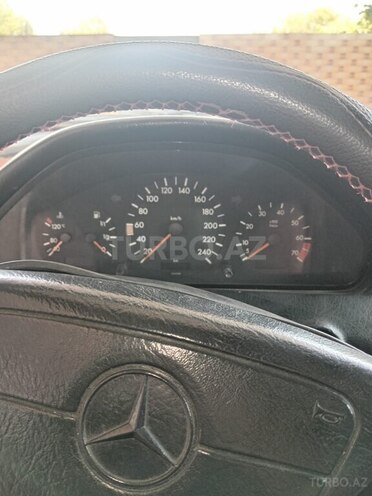 Mercedes C 220 1994, 300,000 km - 2.2 l - Neftçala