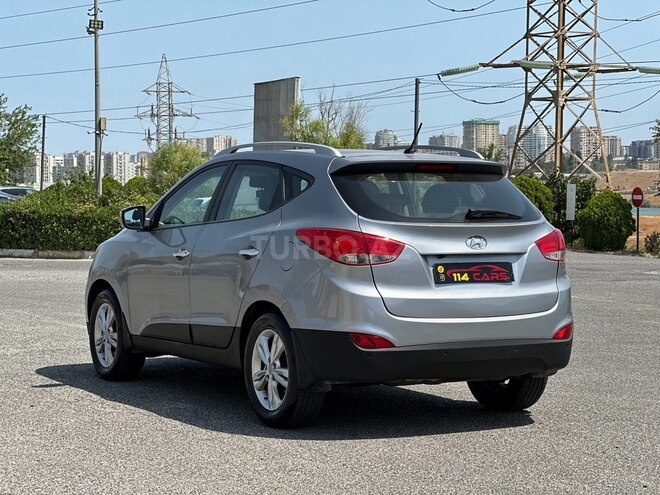 Hyundai ix35-6