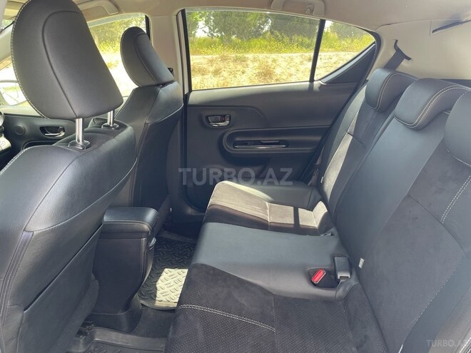 Toyota Aqua 2015, 64,500 km - 1.5 l - Bakı