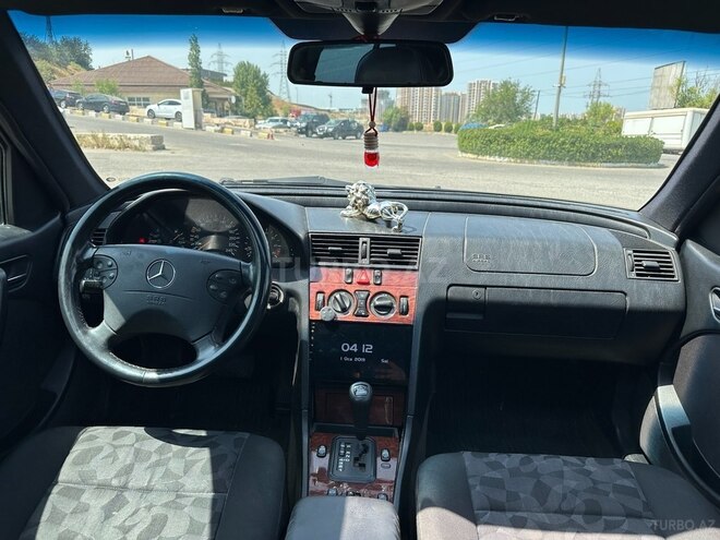 Mercedes C 180 1998, 228,528 km - 1.8 l - Bakı