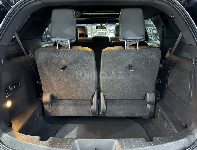 Ford Explorer-15