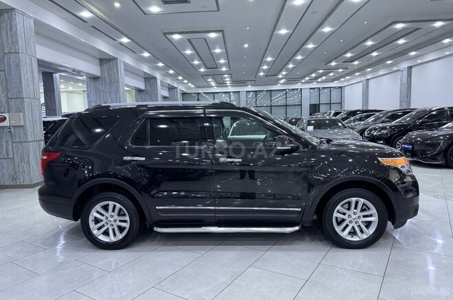 Ford Explorer-4