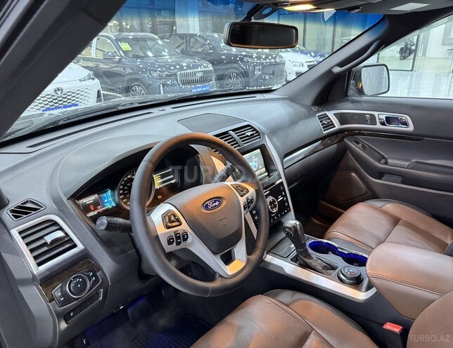 Ford Explorer-9
