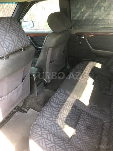Mercedes C 200 1995, 449,000 km - 1.8 л - Qax