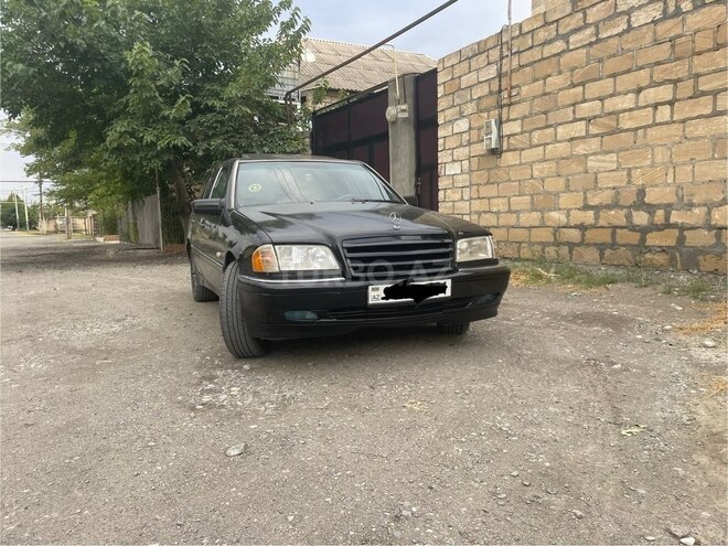 Mercedes C 230 1997, 281,000 km - 2.3 л - Yevlax