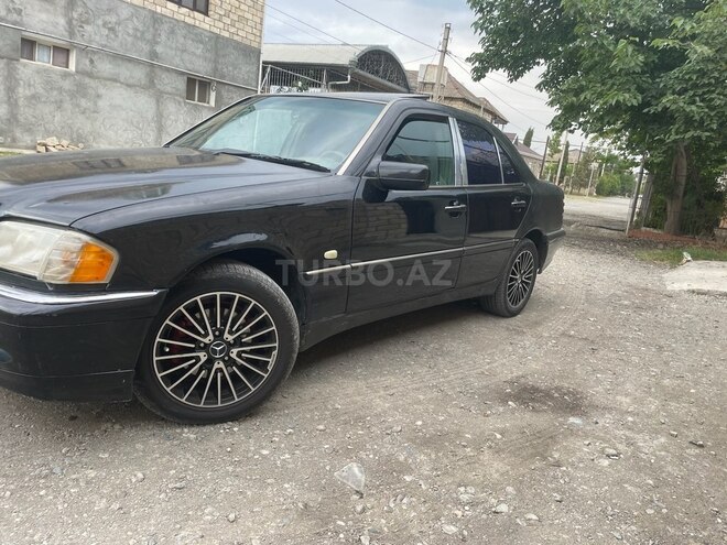 Mercedes C 230 1997, 281,000 km - 2.3 л - Yevlax