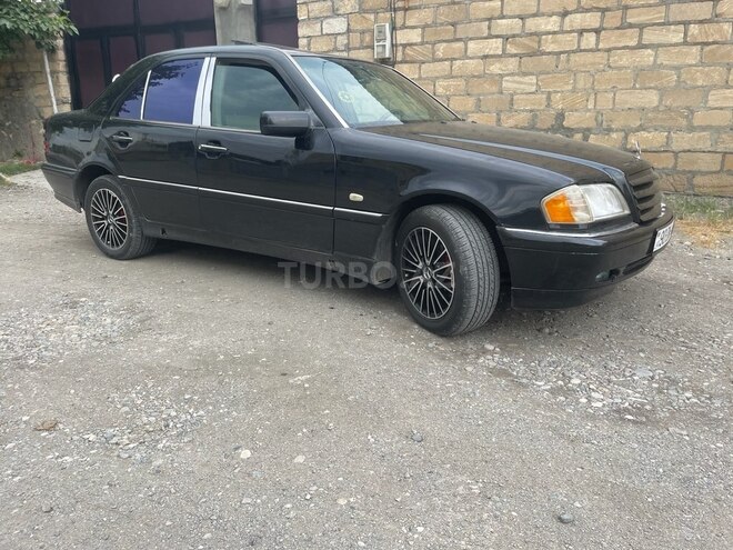 Mercedes C 230 1997, 281,000 km - 2.3 л - Yevlax