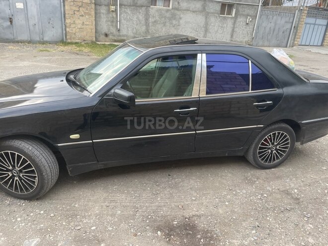 Mercedes C 230 1997, 281,000 km - 2.3 л - Yevlax