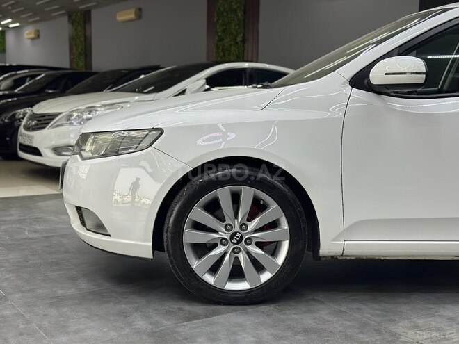 Kia Cerato-5