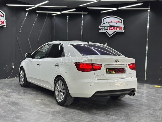 Kia Cerato-8