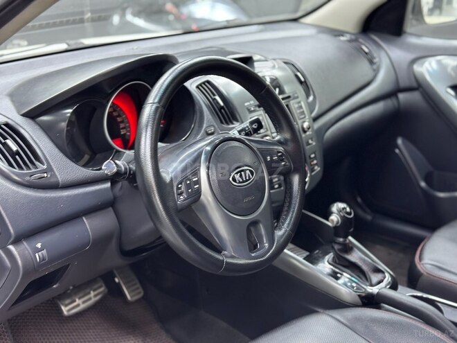 Kia Cerato-12