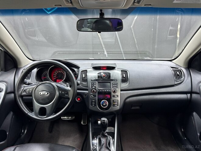 Kia Cerato-11