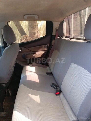 Mitsubishi L200 2018, 246,000 km - 2.4 л - Bakı