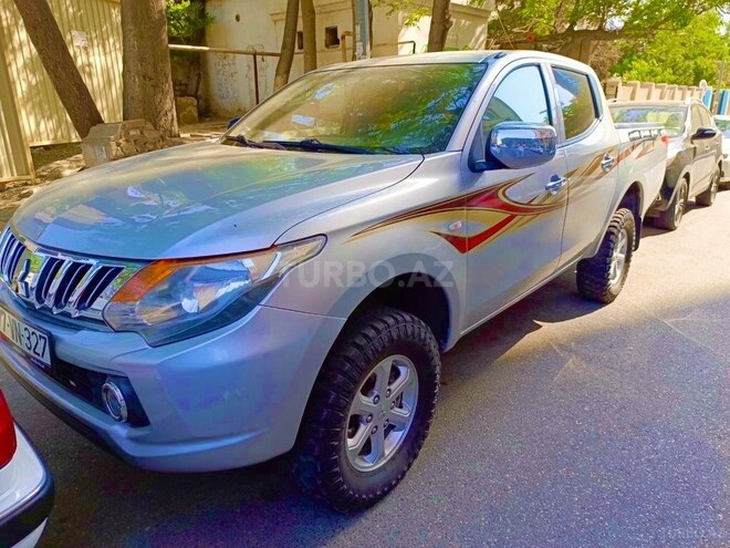 Mitsubishi L200 2018, 246,000 km - 2.4 л - Bakı