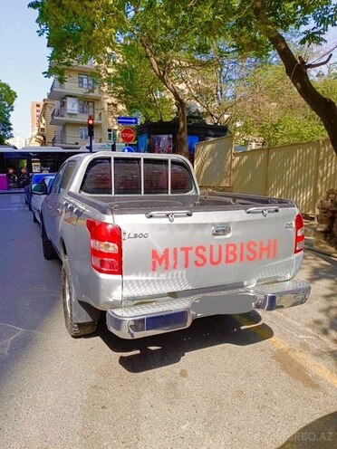 Mitsubishi L200 2018, 246,000 km - 2.4 л - Bakı
