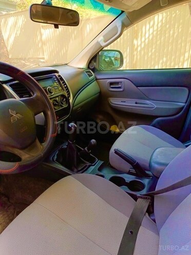Mitsubishi L200 2018, 246,000 km - 2.4 л - Bakı