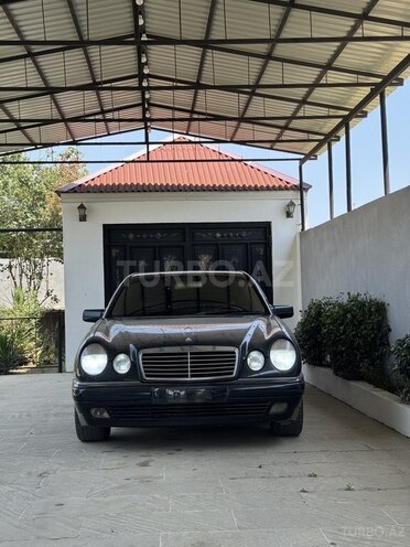 Mercedes E 240 1998, 337,144 km - 2.4 l - Bakı