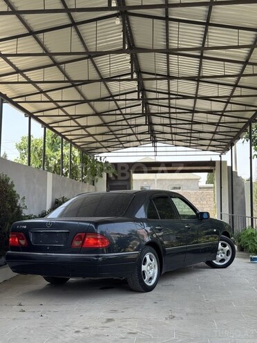 Mercedes E 240 1998, 337,144 km - 2.4 l - Bakı