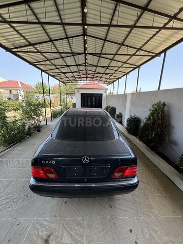 Mercedes E 240 1998, 337,144 km - 2.4 l - Bakı