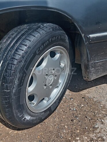 Mercedes E 200 1989, 300,000 km - 2.0 l - Bakı