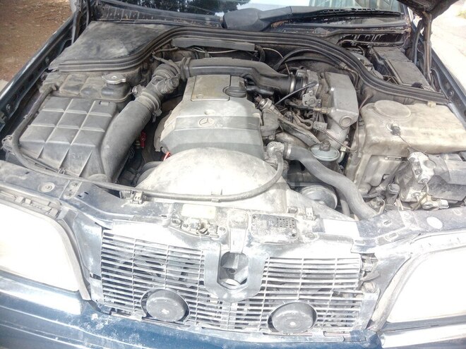 Mercedes C 220 1995, 379,000 km - 2.2 л - Bakı