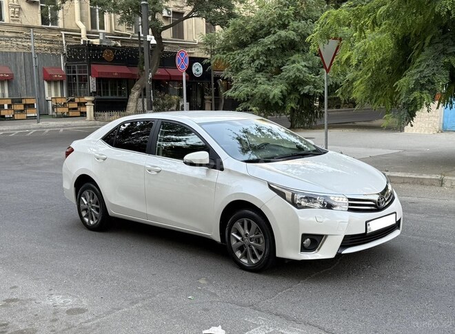 Toyota Corolla 2013, 204,500 km - 2.0 l - Bakı