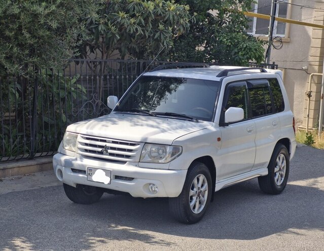 Mitsubishi Pajero io 2002, 217,000 km - 2.0 л - Bakı