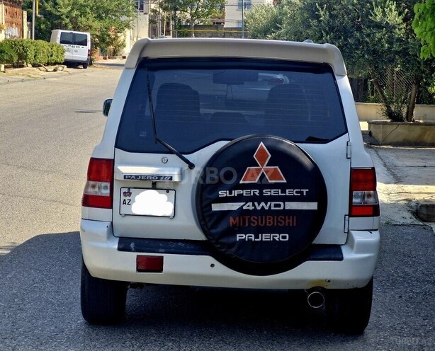Mitsubishi Pajero io 2002, 217,000 km - 2.0 л - Bakı