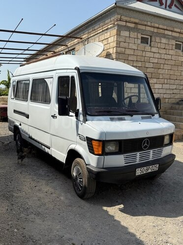 Mercedes 208 D 1994, 300,000 km - 2.3 л - Şirvan