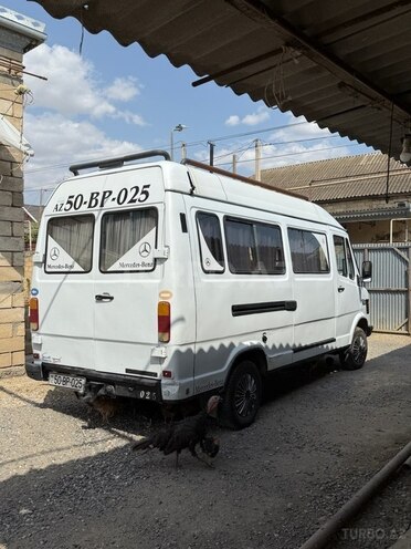 Mercedes 208 D 1994, 300,000 km - 2.3 л - Şirvan