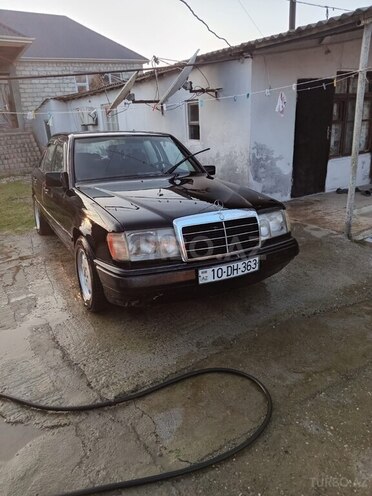 Mercedes E 200 1989, 300,000 km - 2.0 l - Bakı