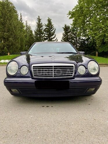 Mercedes E 240 1999, 350,000 km - 2.4 l - Mingəçevir