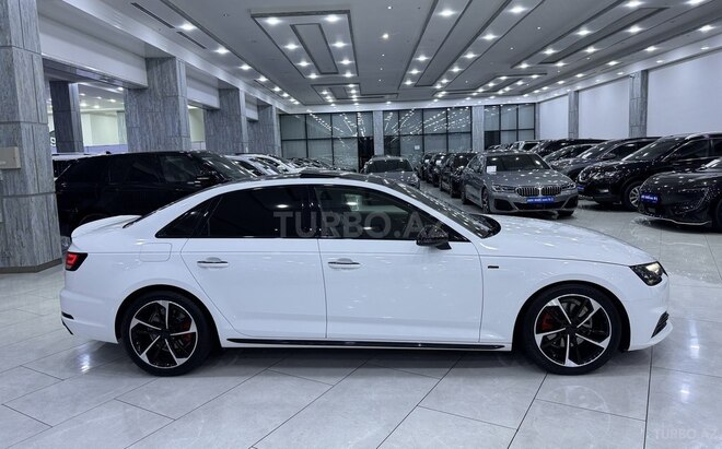 Audi A4 2018, 51,300 km - 2.0 l - Bakı