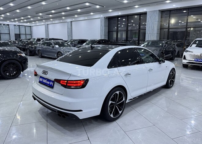 Audi A4 2018, 51,300 km - 2.0 l - Bakı
