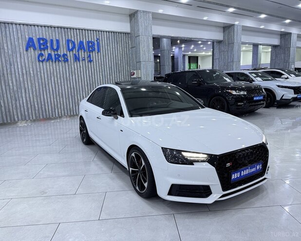 Audi A4 2018, 51,300 km - 2.0 l - Bakı