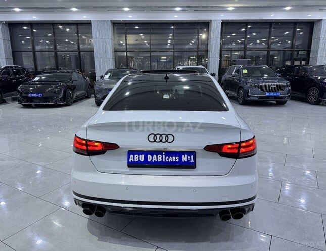 Audi A4 2018, 51,300 km - 2.0 l - Bakı