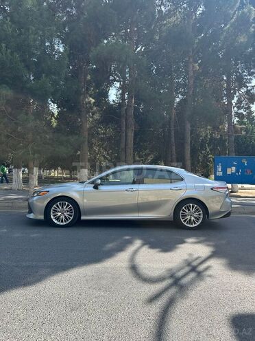 Toyota Camry-3
